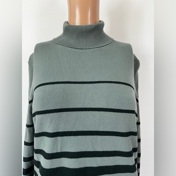 Jones New York Gray and Black Striped Turtleneck Sweater - Picture 3 of 7